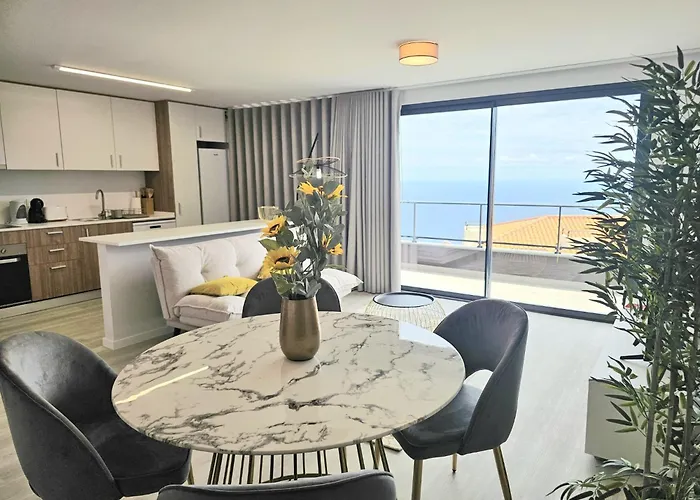 Garajau Palace Sea View Ii By Rentallido